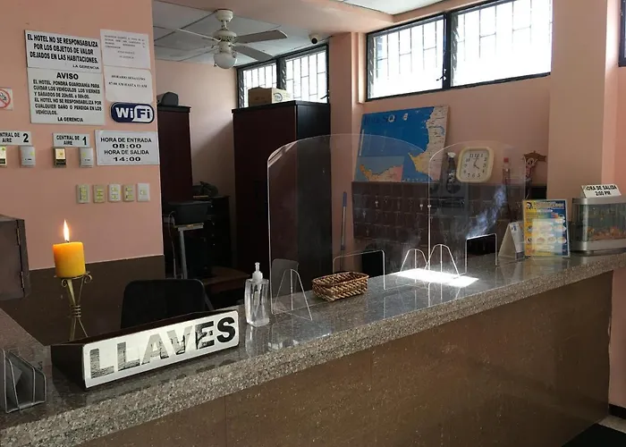Hotel Dorado Inn